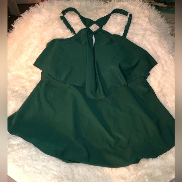 🌴💚Gorgeous Green Tie Front  Bikini Halter Top and shorts bottom set size 3X💚🌴 - Picture 4 of 16